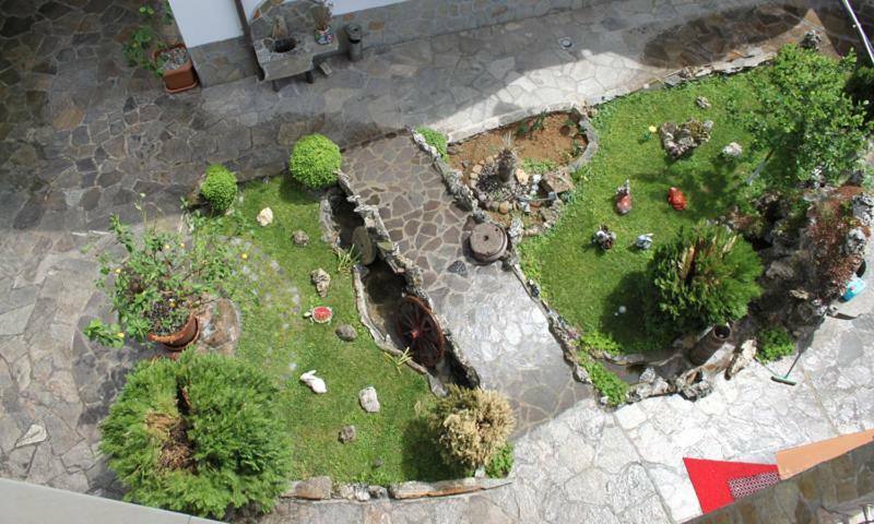Hotel White House Kardzsali Kültér fotó