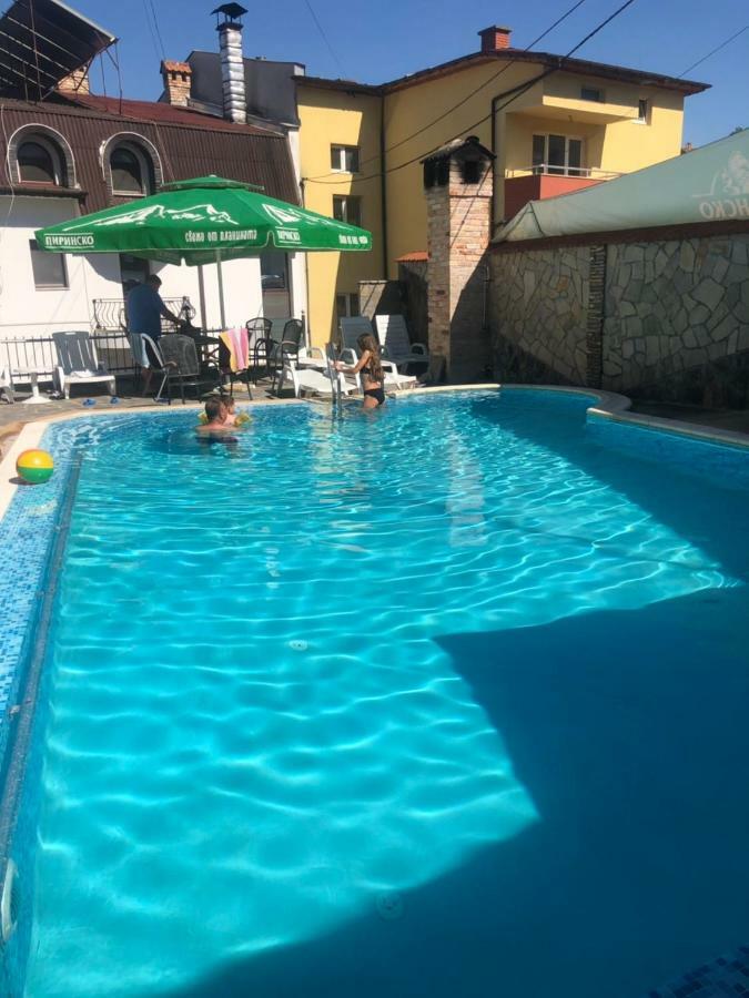 Hotel White House Kardzsali Kültér fotó